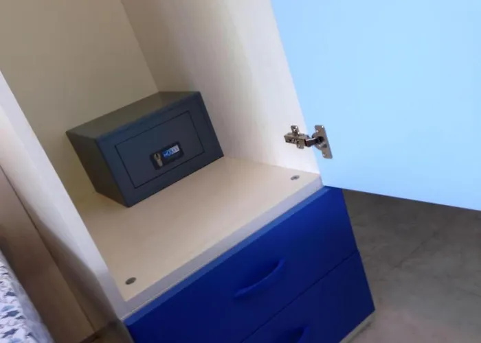 Floor In بيبيوني